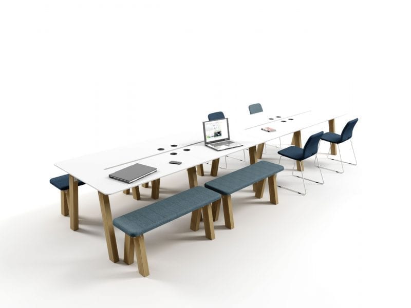 Neuvottelupöytä ja tuolit